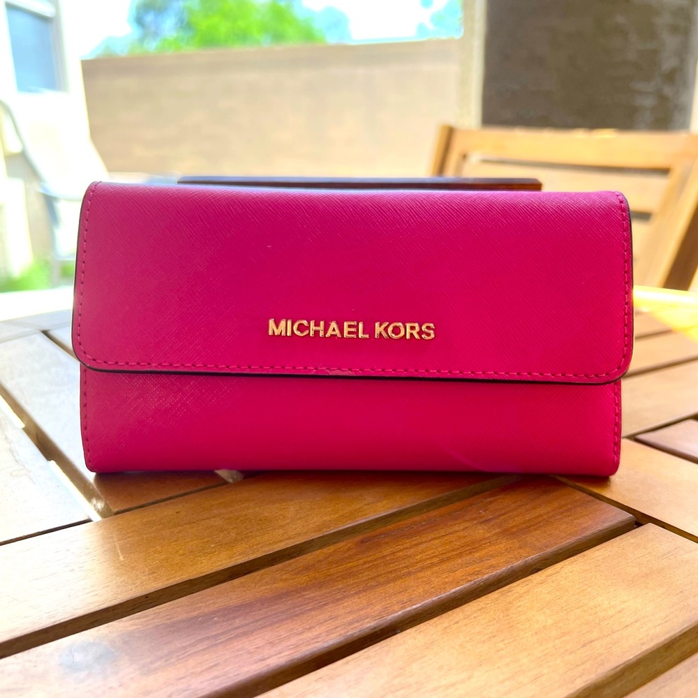 Michael Kors Large Jet Set Trifold Wallet Electric Pink